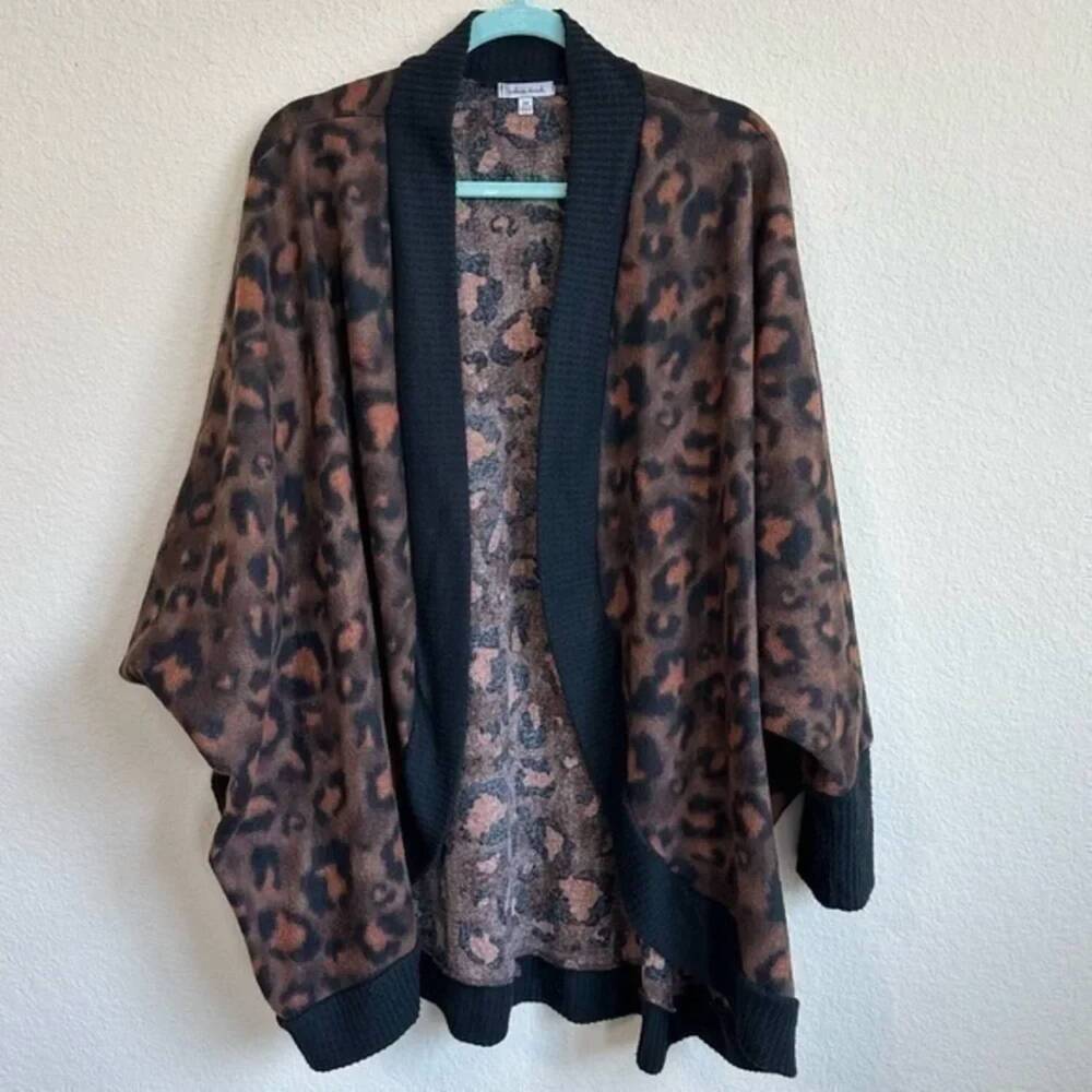 NEW WHITE BIRCH women's soft cheetah print cardigan in black